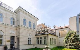 Unique Location With Hot-Tub, Terrace And Garden